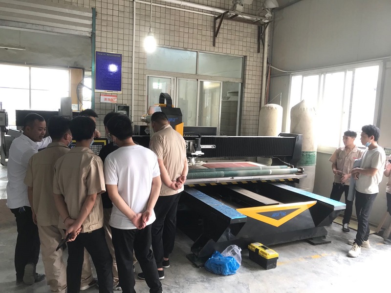 杰克2513升級加裝 成為測試治具行業(yè)專(zhuān)用CNC